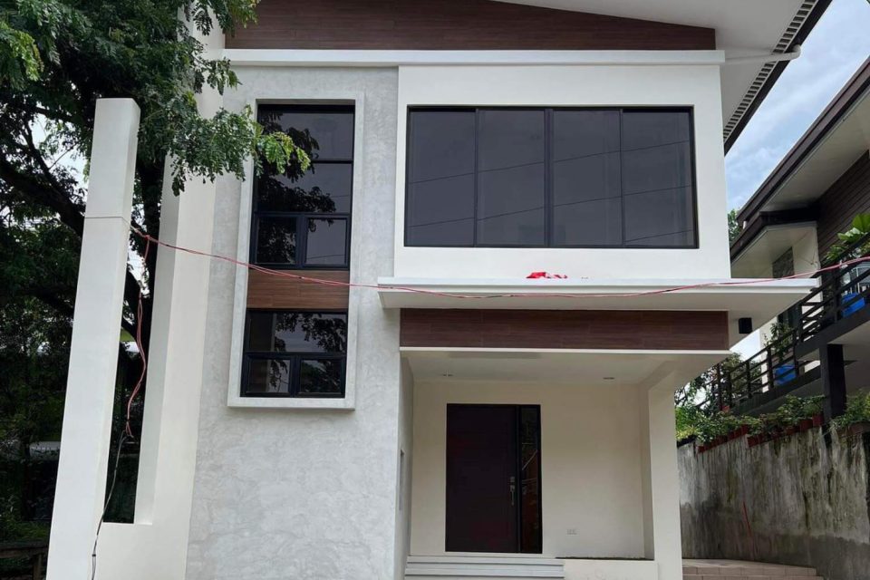 Metropolis Subdivision House for Sale!
