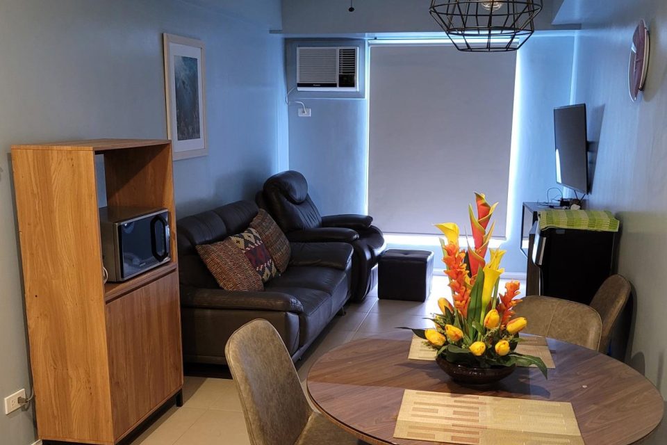 Avida Riala Tower 2 For Sale: Fully Furnished 1-Bedroom Condo Unit