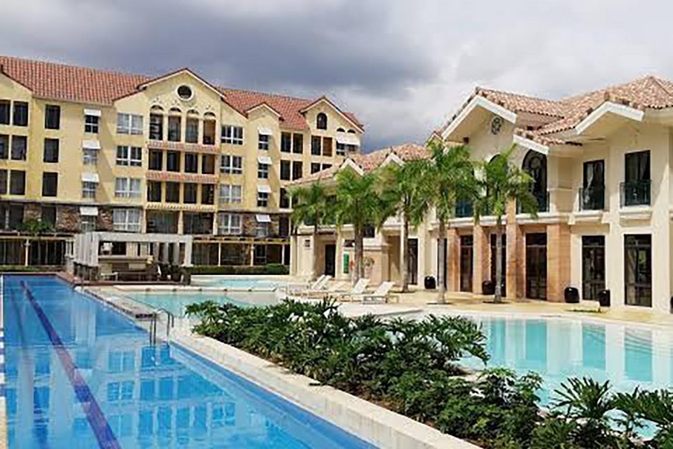 Near Seaside City Mall Condo!