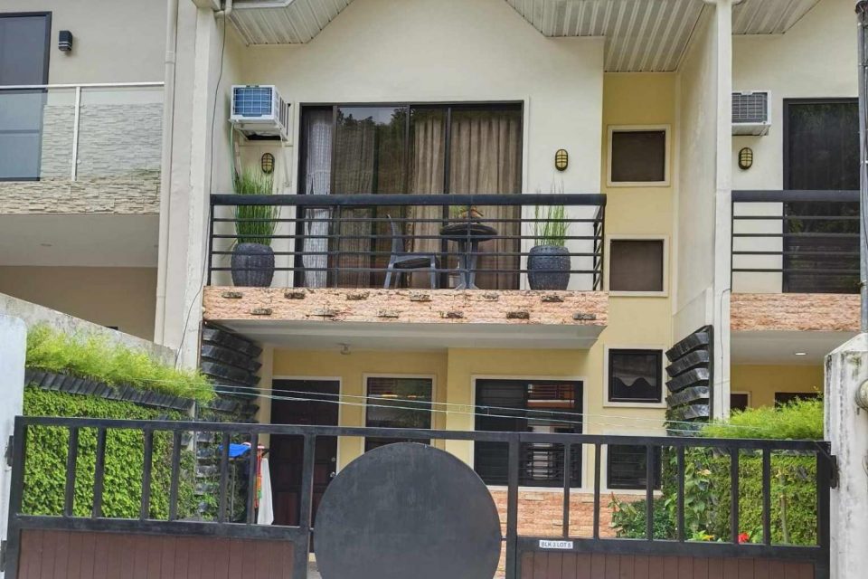 Townhouse in Lahug for Sale!