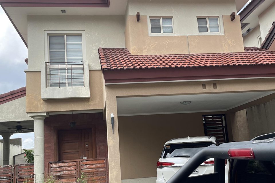 House for sale in Casa Rosita