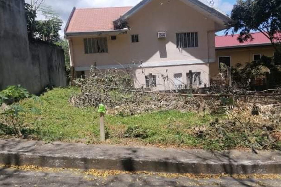 Lot for Sale in Greenwoods Executive Homes