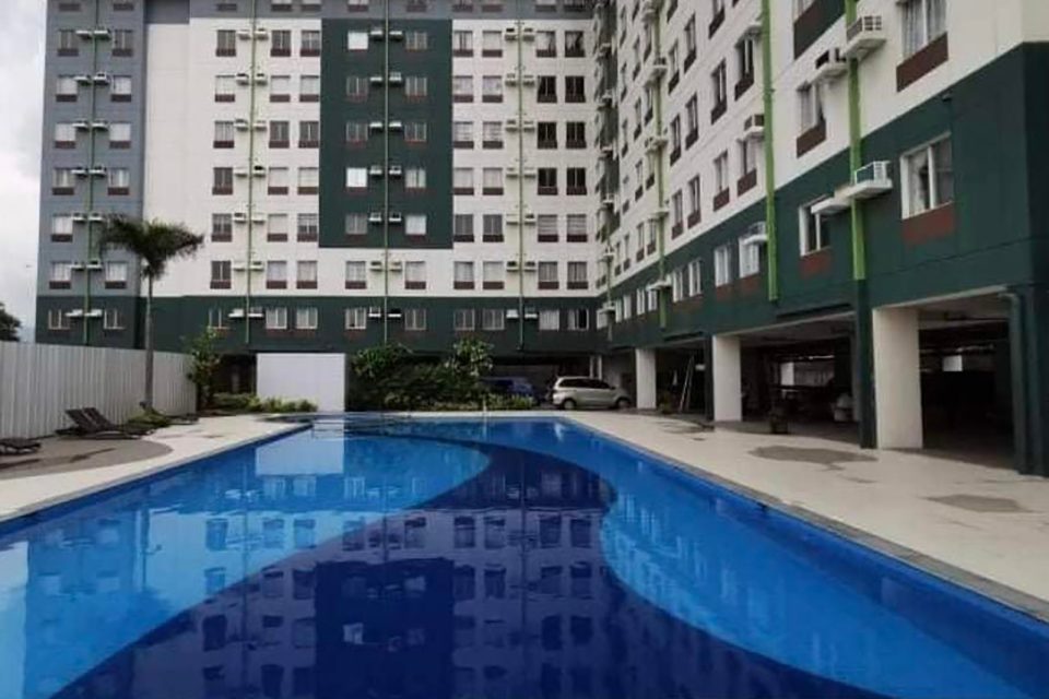 Fully Furnished 2 Bedroom Condo Unit