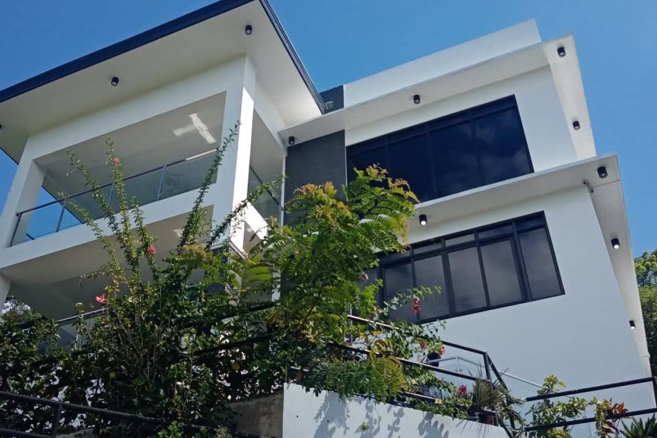 ELEGANT HOUSE - MAGNIFICENT GREENERY VIEW