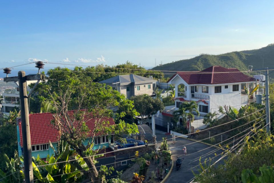 Lot for Sale in South Hills