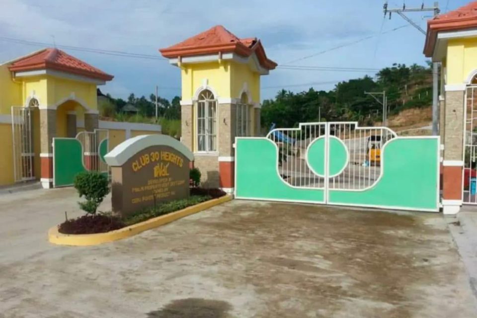 Lot for Sale in Club 30 Heights!