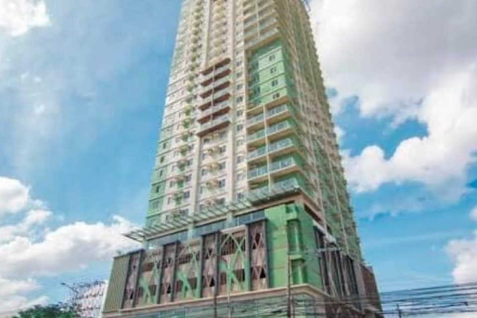 For Sale: Fully Furnished Condo Unit!