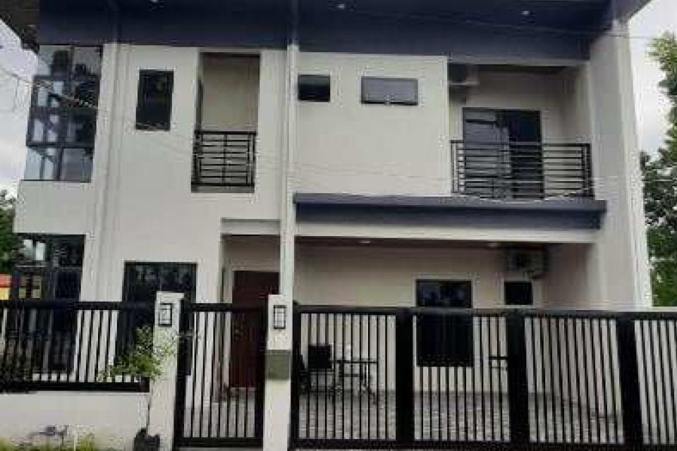House and Lot for Sale in Carcar