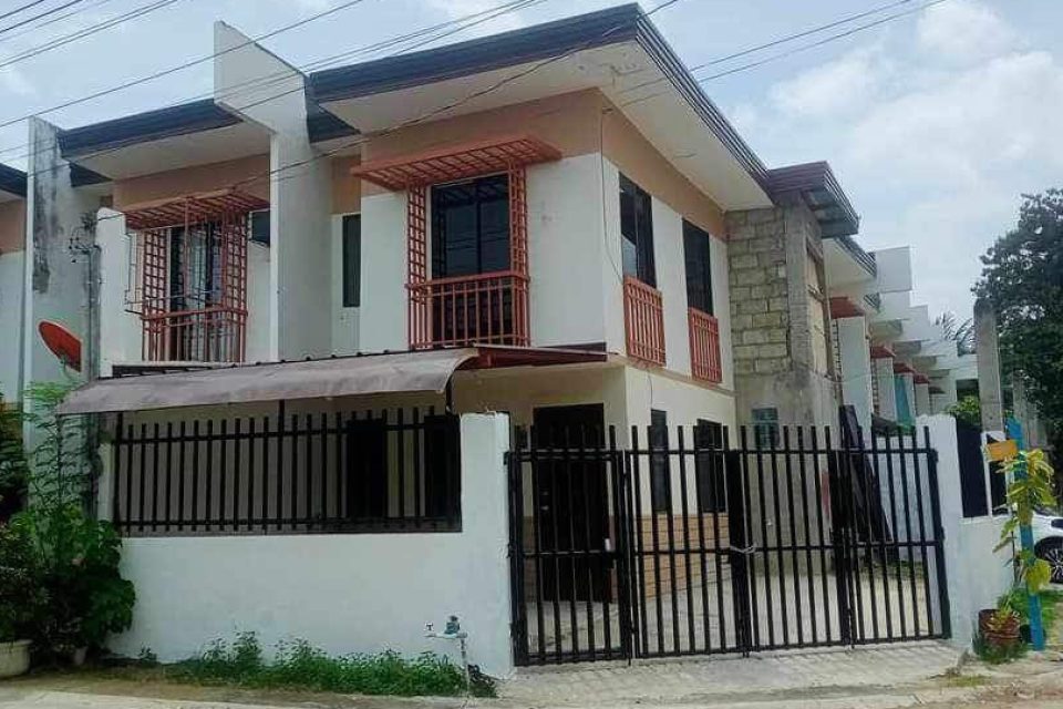 CASA MIRA - NAGA House & Lot for sale