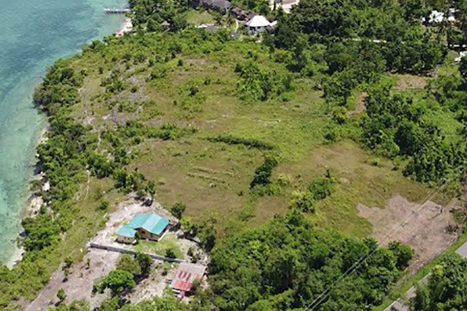 Badian Beach Lot